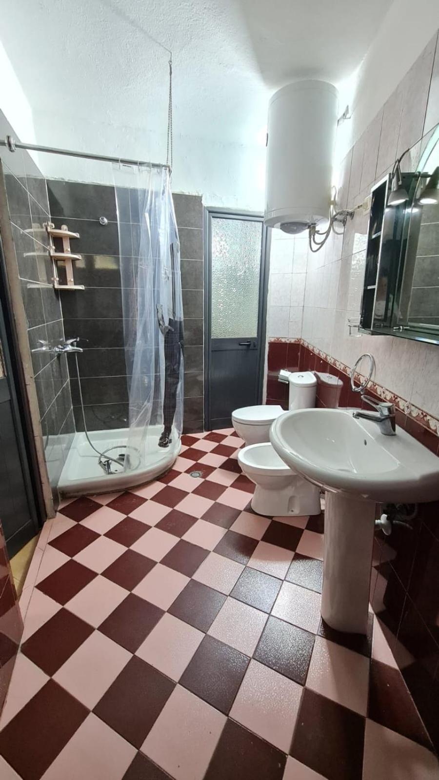Calmly, Spacious Apartment Next To Usa Embassy ティラナ エクステリア 写真