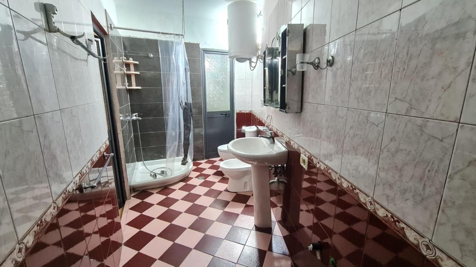 Calmly, Spacious Apartment Next To Usa Embassy ティラナ エクステリア 写真