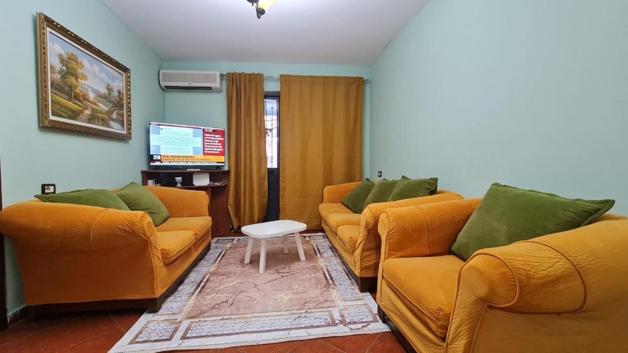 Calmly, Spacious Apartment Next To Usa Embassy ティラナ エクステリア 写真