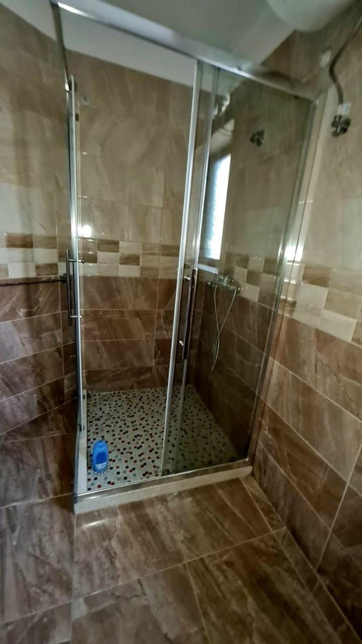 Calmly, Spacious Apartment Next To Usa Embassy ティラナ エクステリア 写真