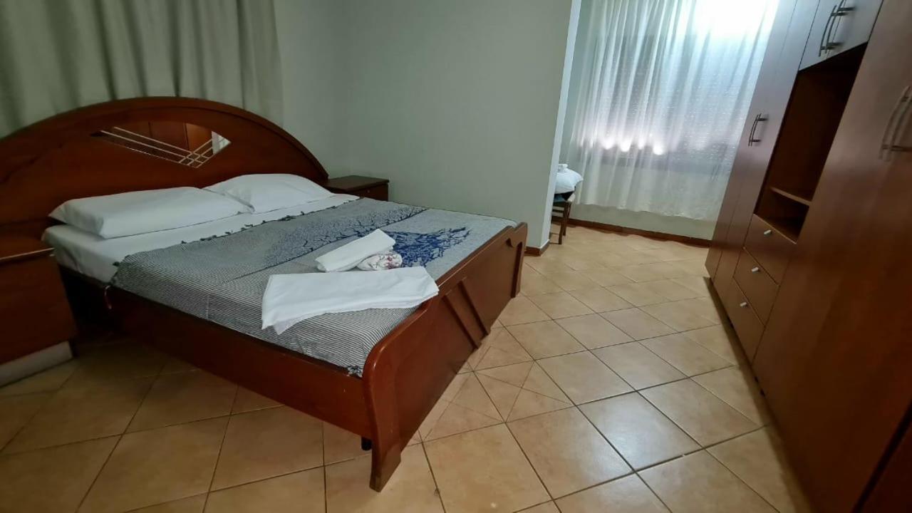 Calmly, Spacious Apartment Next To Usa Embassy ティラナ エクステリア 写真