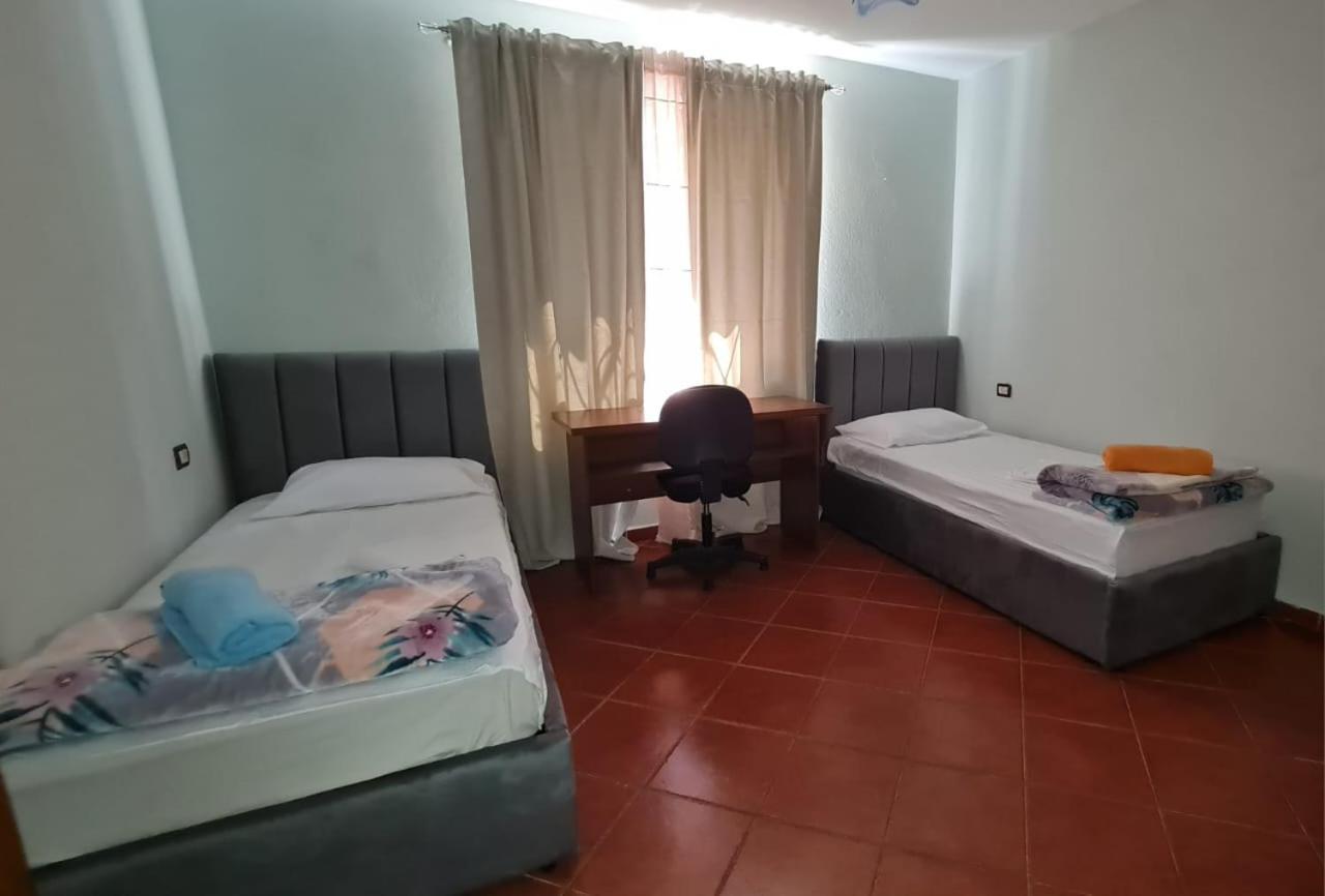 Calmly, Spacious Apartment Next To Usa Embassy ティラナ エクステリア 写真