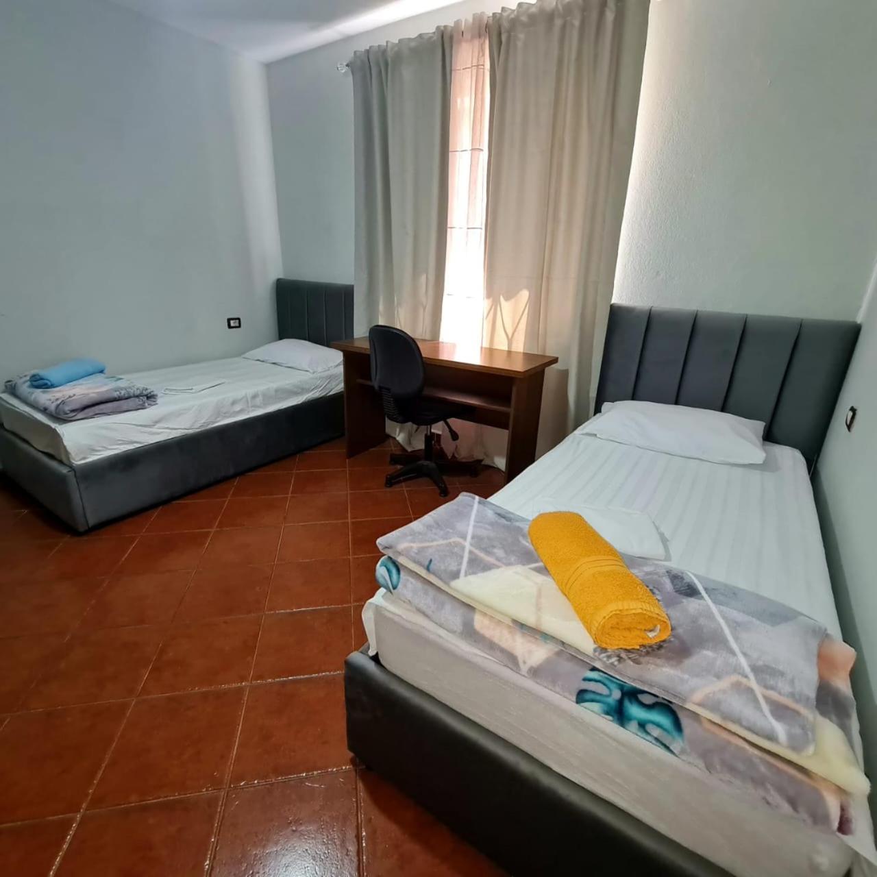 Calmly, Spacious Apartment Next To Usa Embassy ティラナ エクステリア 写真